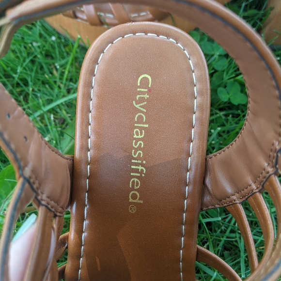 Cityclassified - Clog Platform Heel - Picture 3 of 6